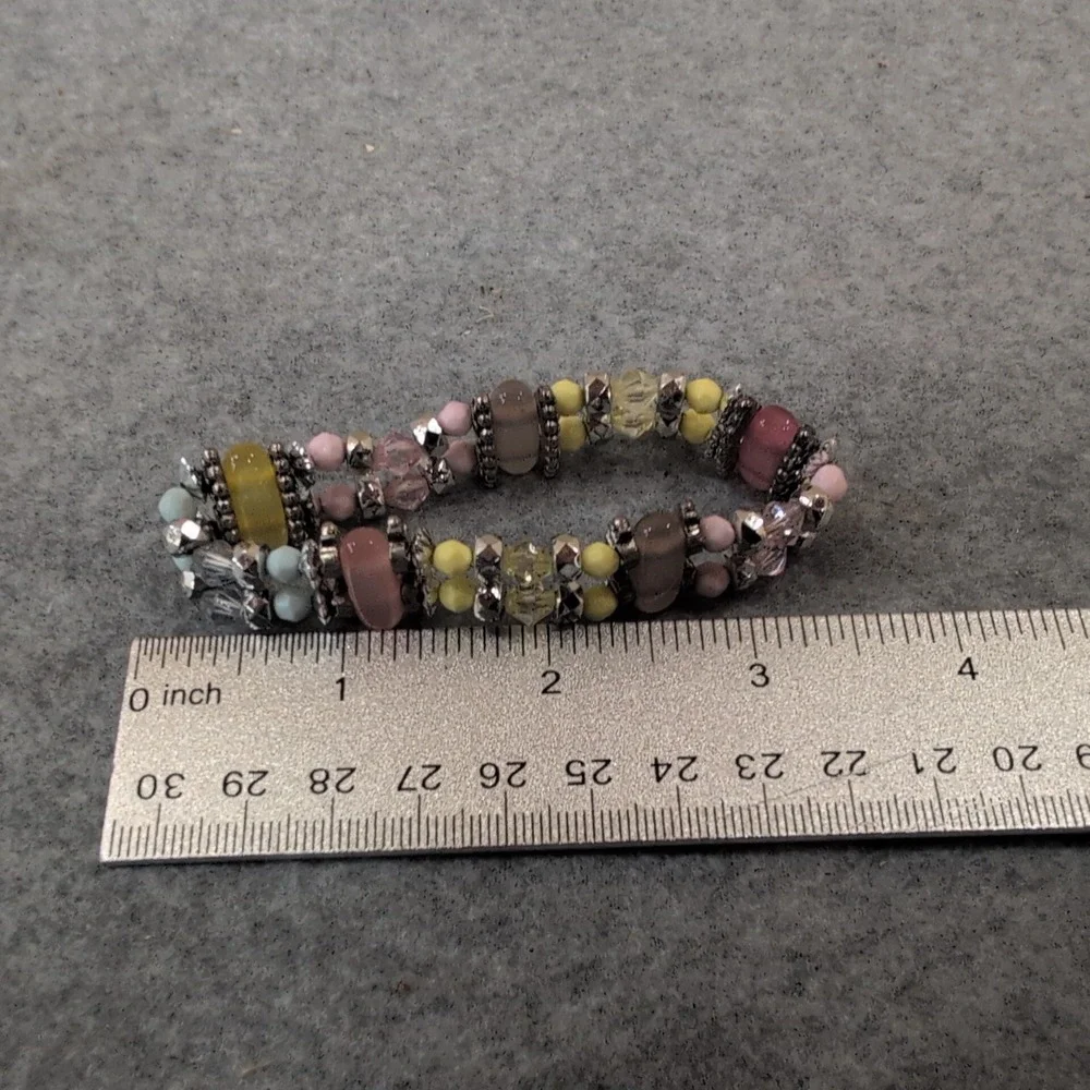 Beaded Stretchy Bracelet Pastel Colors Pink Yellow Blue Silver Accents‎ Layered